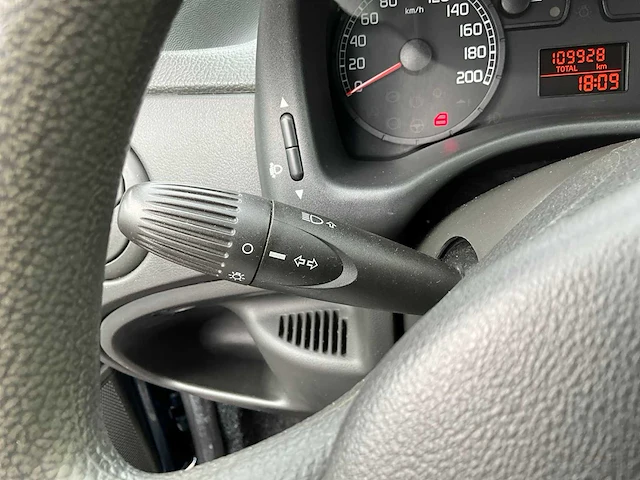 2004 fiat punto personenauto - afbeelding 9 van  34