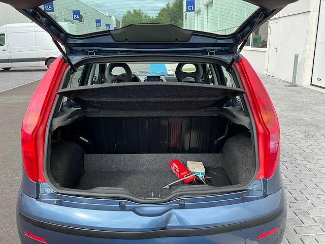 2004 fiat punto personenauto - afbeelding 17 van  34