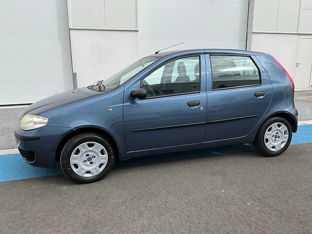 2004 fiat punto personenauto - afbeelding 12 van  34