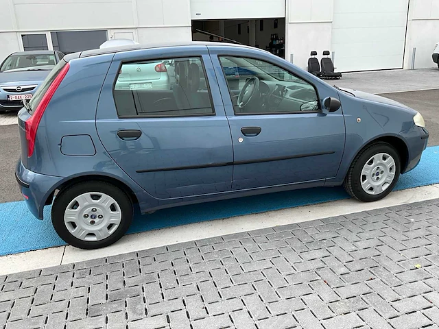 2004 fiat punto personenauto - afbeelding 31 van  34