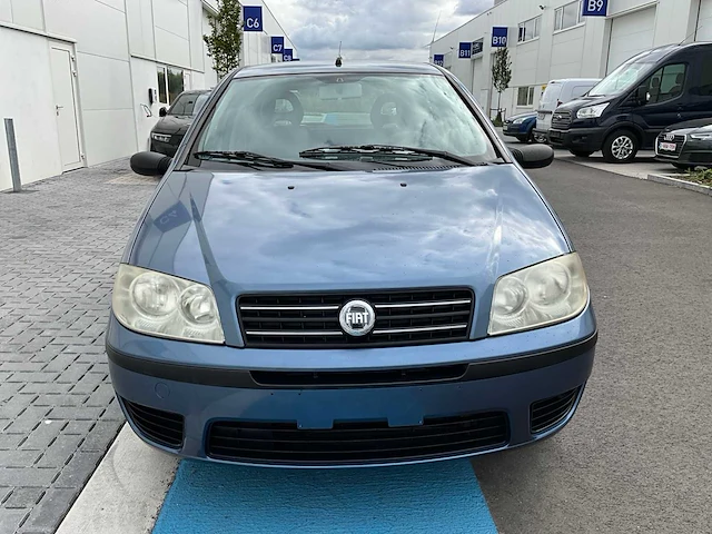 2004 fiat punto personenauto - afbeelding 33 van  34