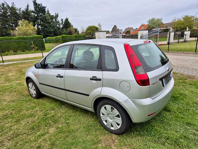 2004 ford fiesta personenauto - afbeelding 17 van  19