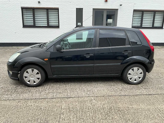 2004 ford fiesta personenauto - afbeelding 8 van  15