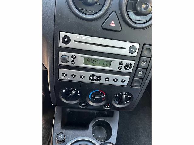 2004 ford fusion 1.4 benzine automaat /airco - afbeelding 2 van  16