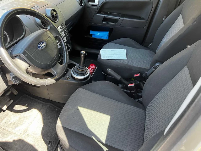 2004 ford fusion 1.4 benzine automaat /airco - afbeelding 16 van  16