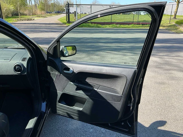 2004 ford fusion - afbeelding 13 van  53