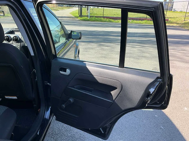 2004 ford fusion - afbeelding 17 van  53