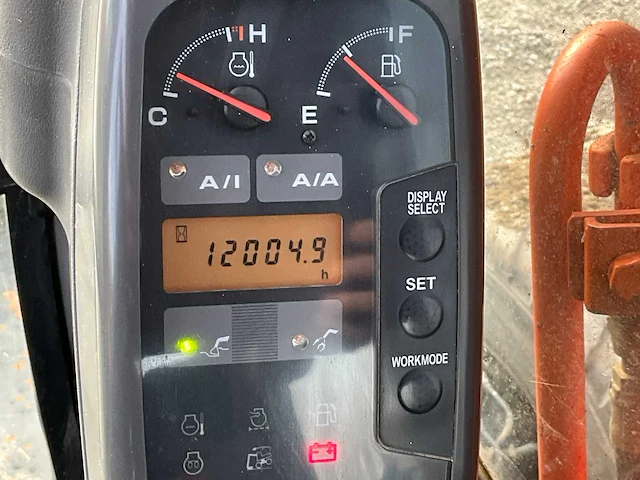 2004 hitachi zx 130w banden graafmachines - afbeelding 6 van  35
