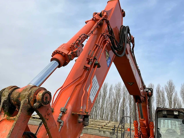 2004 hitachi zx 130w banden graafmachines - afbeelding 16 van  35