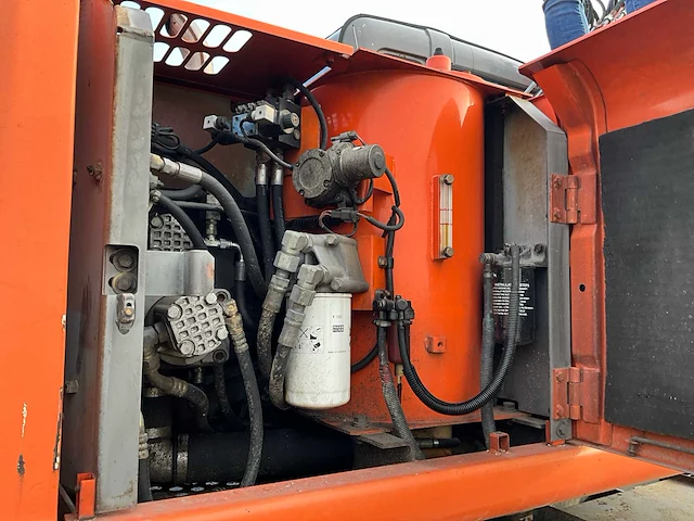 2004 hitachi zx 130w banden graafmachines - afbeelding 21 van  35