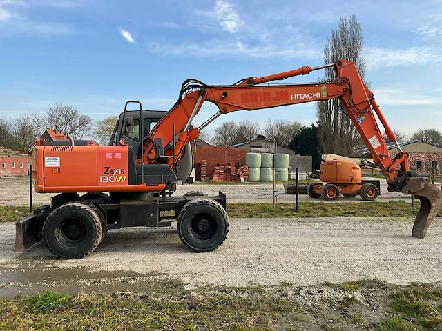 2004 hitachi zx 130w banden graafmachines - afbeelding 32 van  35