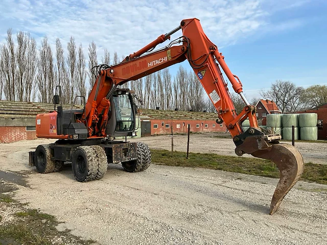 2004 hitachi zx 130w banden graafmachines - afbeelding 33 van  35