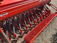 2004 kuhn k1353 zaaimachine - afbeelding 2 van  14