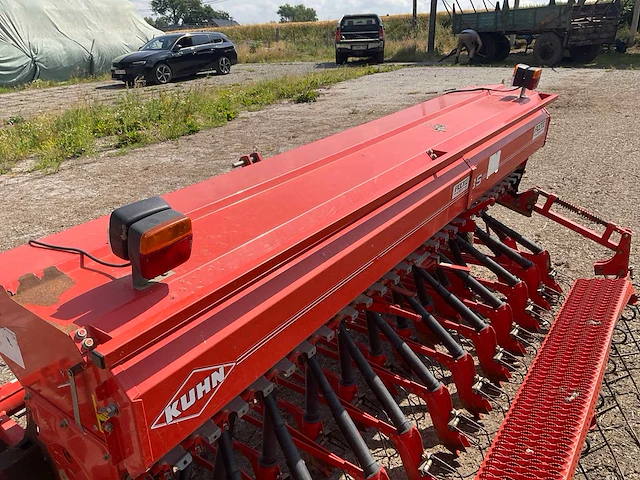 2004 kuhn k1353 zaaimachine - afbeelding 3 van  14
