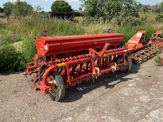 2004 kuhn k1353 zaaimachine - afbeelding 1 van  14