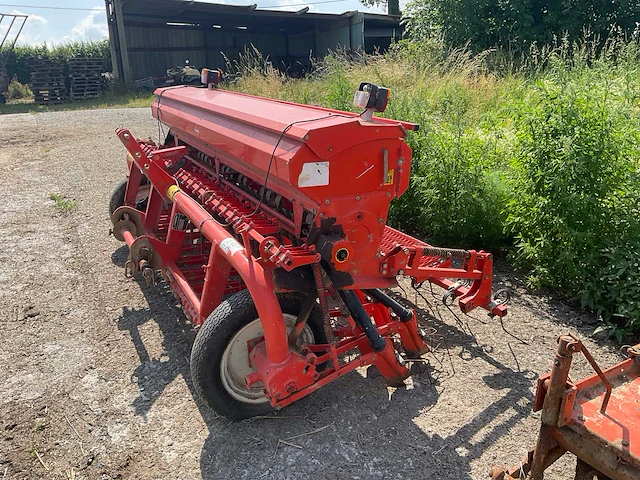 2004 kuhn k1353 zaaimachine - afbeelding 9 van  14