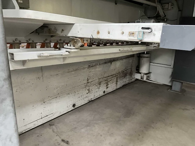 2004 lvd hst-c 31/13 cnc guillotineschaar - afbeelding 3 van  21