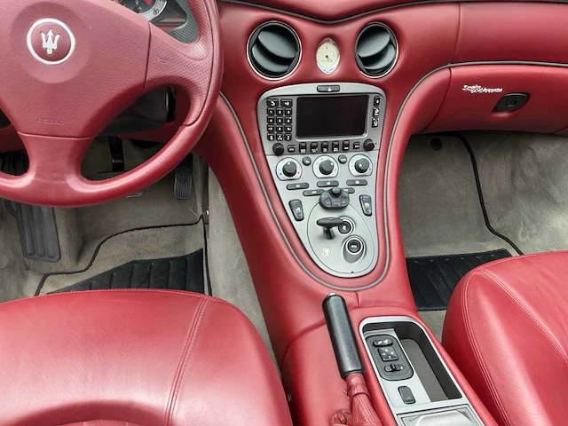 2004 maserati cambiocorsa spyder personenauto - afbeelding 16 van  63