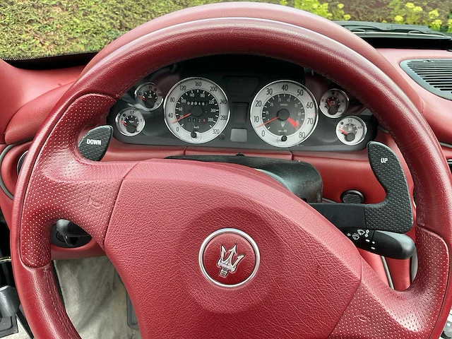 2004 maserati cambiocorsa spyder personenauto - afbeelding 25 van  63