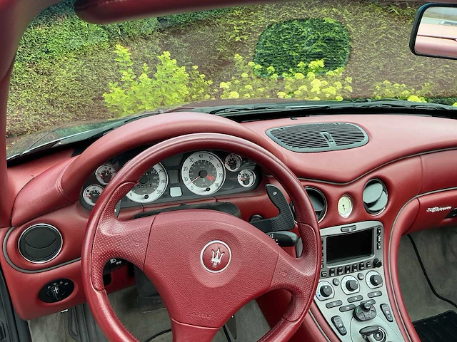 2004 maserati cambiocorsa spyder personenauto - afbeelding 27 van  63