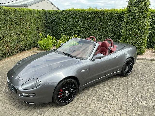 2004 maserati cambiocorsa spyder personenauto - afbeelding 53 van  63