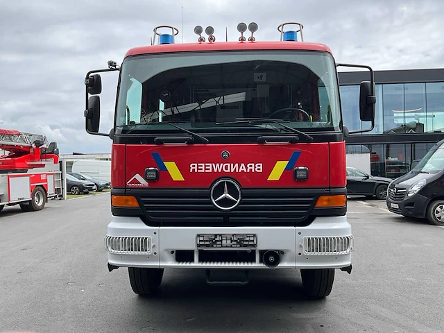 2004 mercedes-benz 1428 af tankautospuit - afbeelding 12 van  66