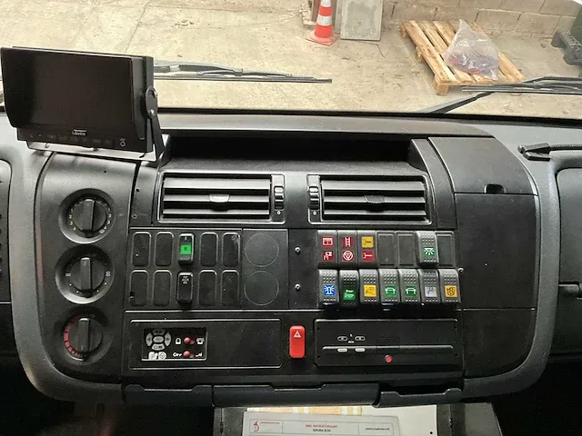 2004 mercedes-benz atego 1428 f/4x2 brandweerwagen - afbeelding 2 van  49