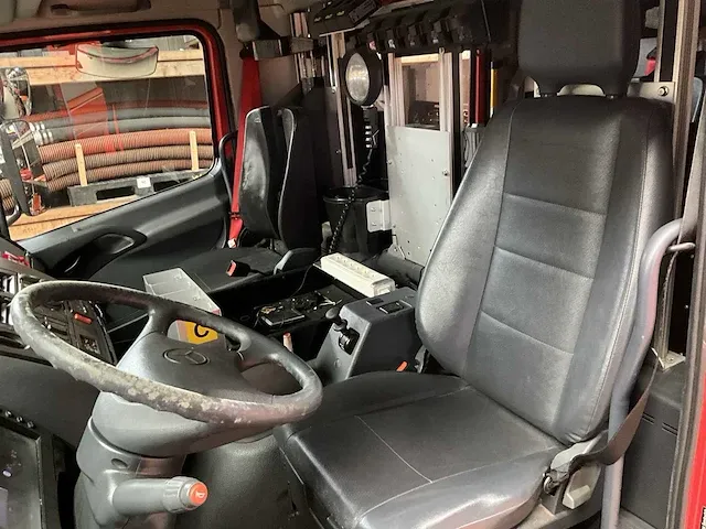 2004 mercedes-benz atego 1428 f/4x2 brandweerwagen - afbeelding 47 van  49