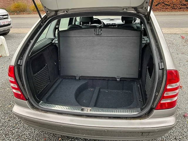 2004 mercedes-benz c220 cdi personenauto - afbeelding 7 van  48
