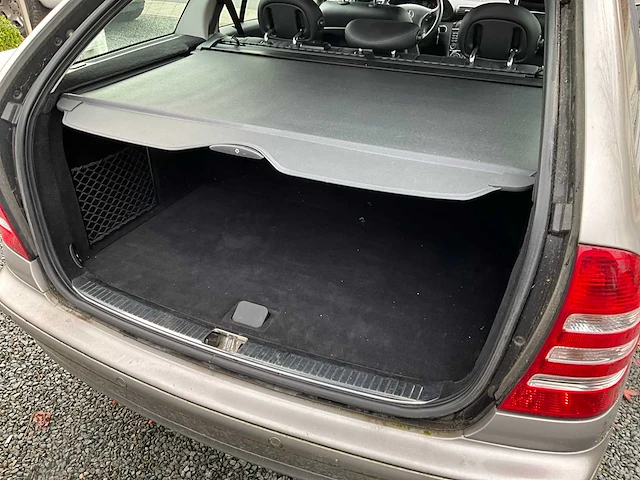2004 mercedes-benz c220 cdi personenauto - afbeelding 11 van  48