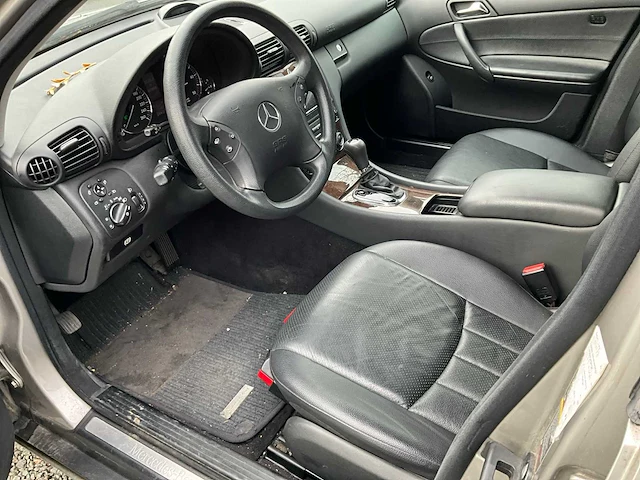 2004 mercedes-benz c220 cdi personenauto - afbeelding 15 van  48