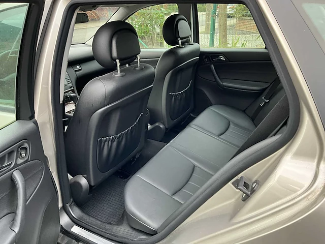2004 mercedes-benz c220 cdi personenauto - afbeelding 18 van  48