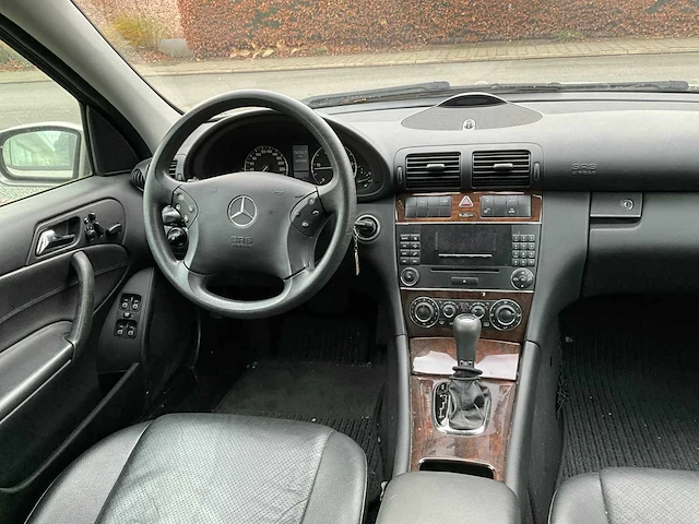2004 mercedes-benz c220 cdi personenauto - afbeelding 20 van  48
