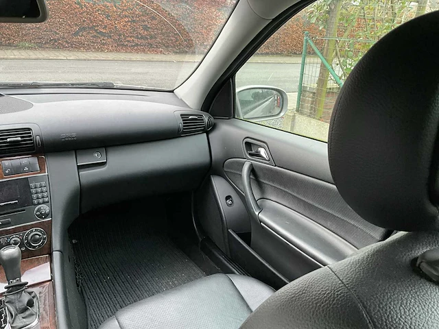 2004 mercedes-benz c220 cdi personenauto - afbeelding 21 van  48
