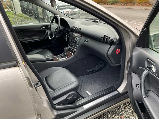 2004 mercedes-benz c220 cdi personenauto - afbeelding 25 van  48