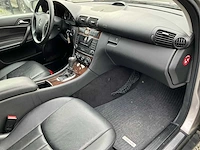 2004 mercedes-benz c220 cdi personenauto - afbeelding 26 van  48