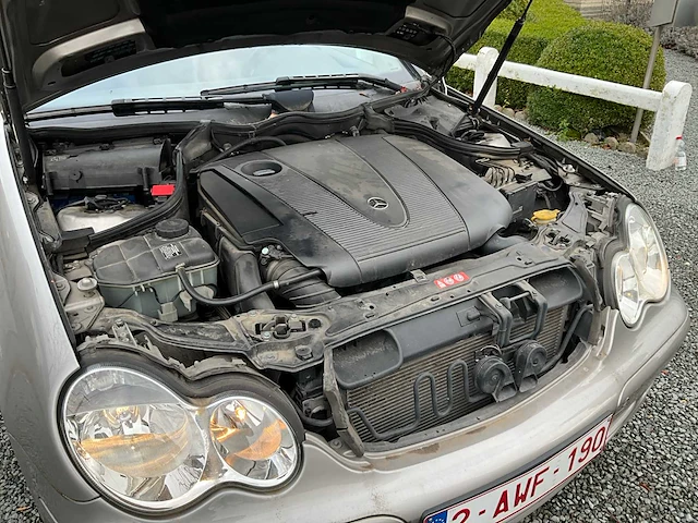 2004 mercedes-benz c220 cdi personenauto - afbeelding 32 van  48