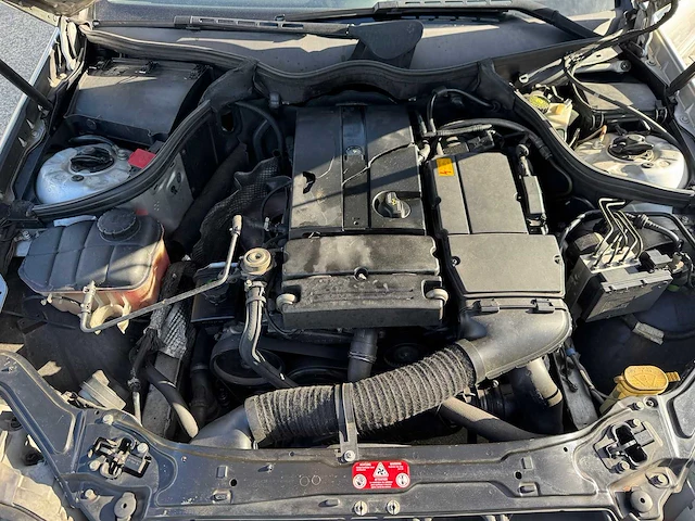 2004 mercedes-benz clk200 - afbeelding 25 van  43