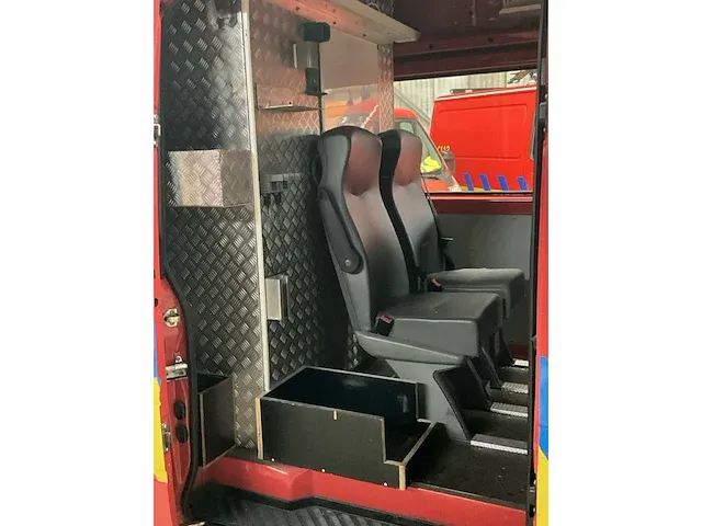 2004 mercedes-benz sprinter 313 cdi -d-1.7 brandweerwagen / materiaalwagen - afbeelding 4 van  28