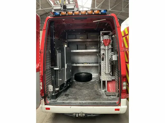 2004 mercedes-benz sprinter 313 cdi -d-1.7 brandweerwagen / materiaalwagen - afbeelding 5 van  28