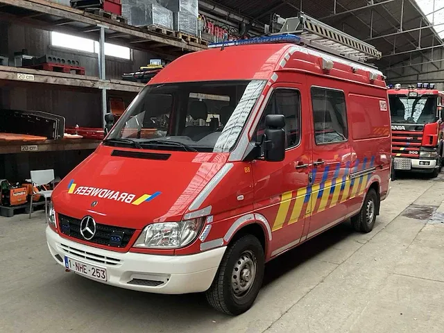 2004 mercedes-benz sprinter 313 cdi -d-1.7 brandweerwagen / materiaalwagen - afbeelding 1 van  28