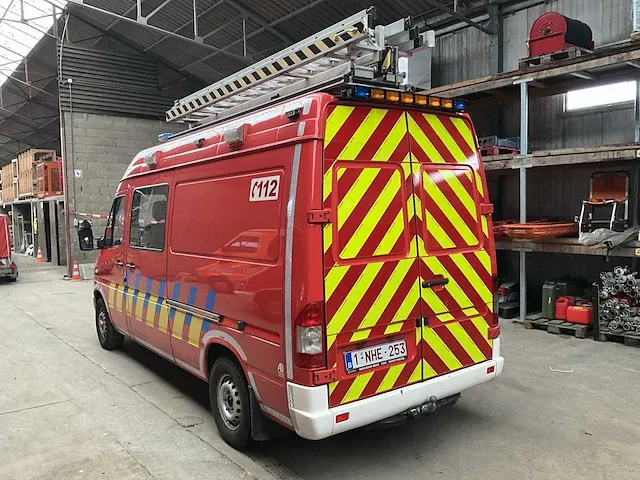 2004 mercedes-benz sprinter 313 cdi -d-1.7 brandweerwagen / materiaalwagen - afbeelding 23 van  28