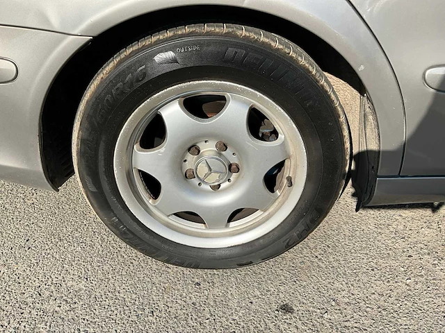2004 mercedes e220 cdi - afbeelding 21 van  33