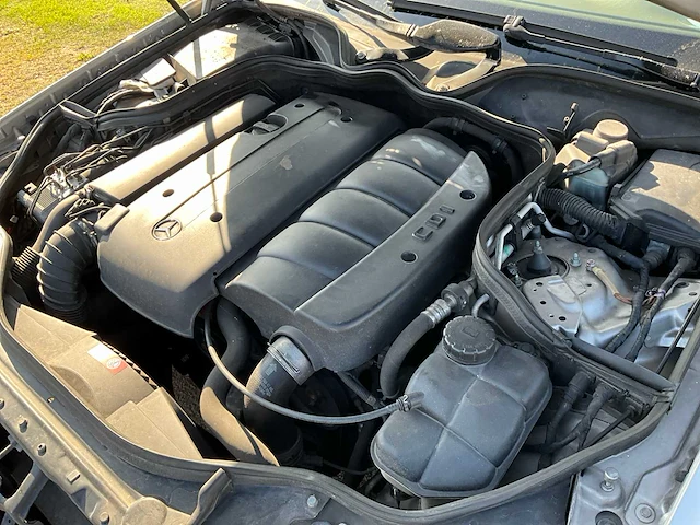 2004 mercedes e220 cdi - afbeelding 26 van  33