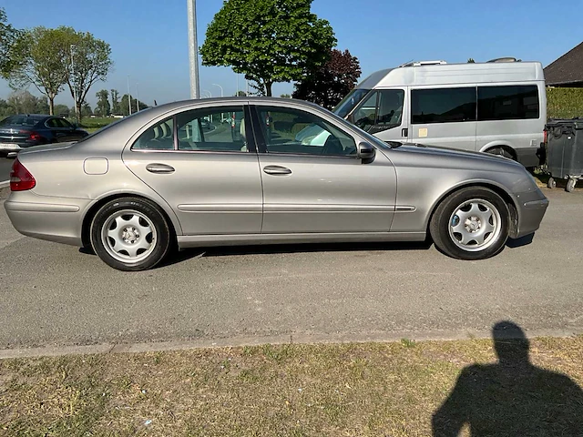 2004 mercedes e220 cdi - afbeelding 30 van  33