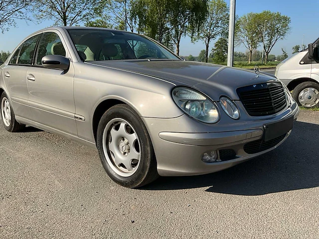 2004 mercedes e220 cdi - afbeelding 31 van  33