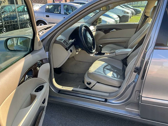 2004 mercedes e220 cdi - afbeelding 33 van  33