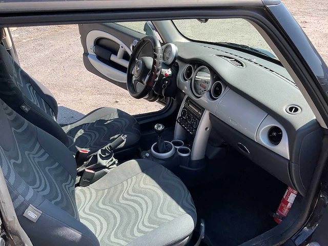 2004 mini cooper benzine - afbeelding 3 van  17