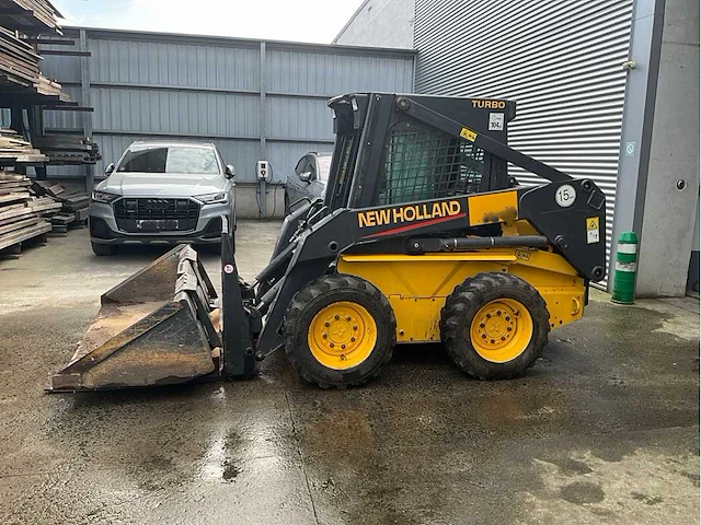 2004 new holland ls 170 schranklader - afbeelding 3 van  31