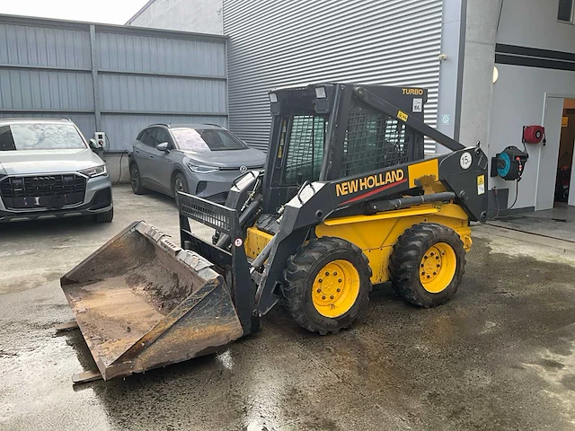 2004 new holland ls 170 schranklader - afbeelding 1 van  31